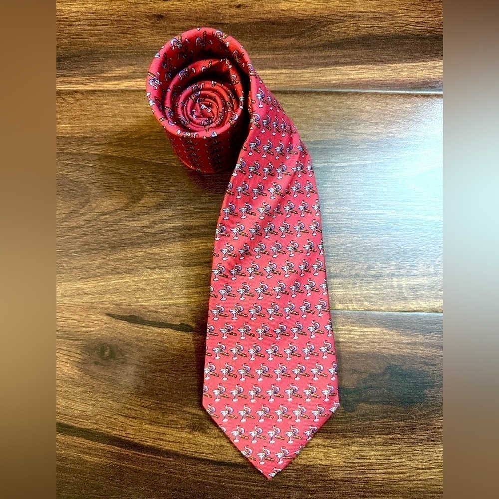 🍁END of YEAR SALE🍁VINEYARD VINES 100% Silk Red Printed Necktie Handmade in USA